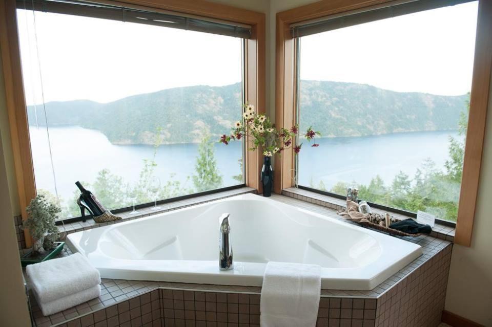 Moon Water Lodge Malahat Luaran gambar