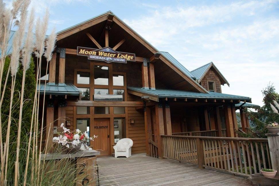 Moon Water Lodge Malahat Luaran gambar