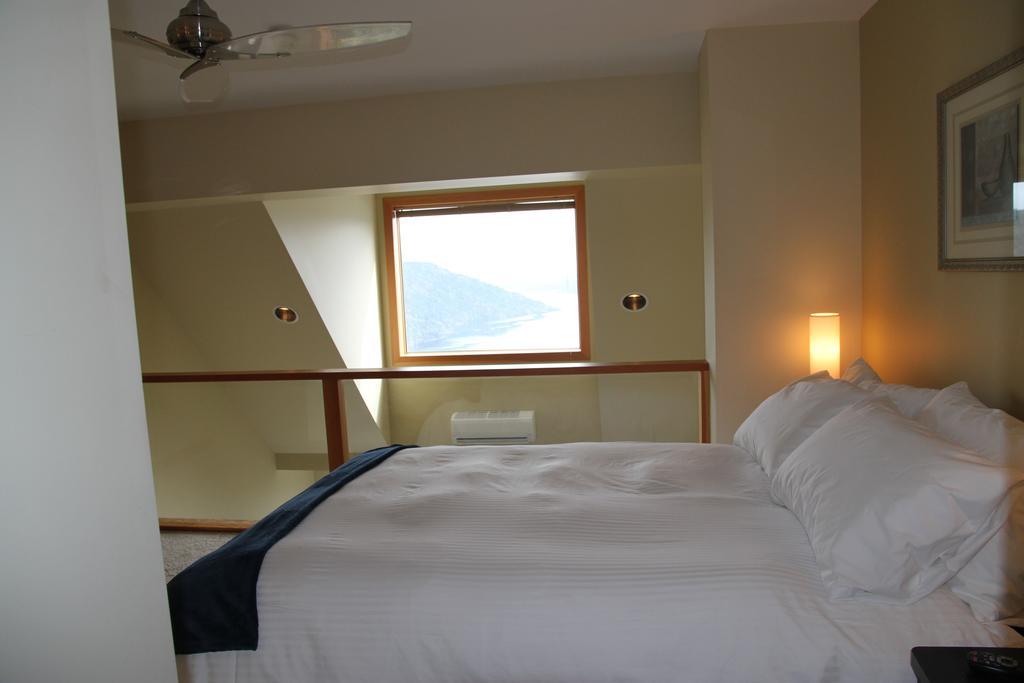 Moon Water Lodge Malahat Bilik gambar