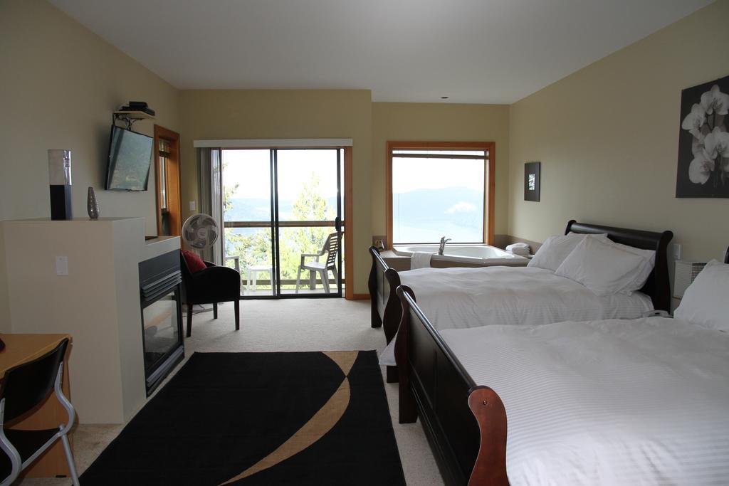 Moon Water Lodge Malahat Luaran gambar